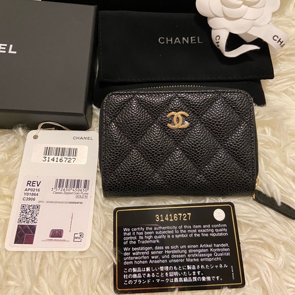 CHANEL Handbags - Chanel Classic Zipped Coin Purse